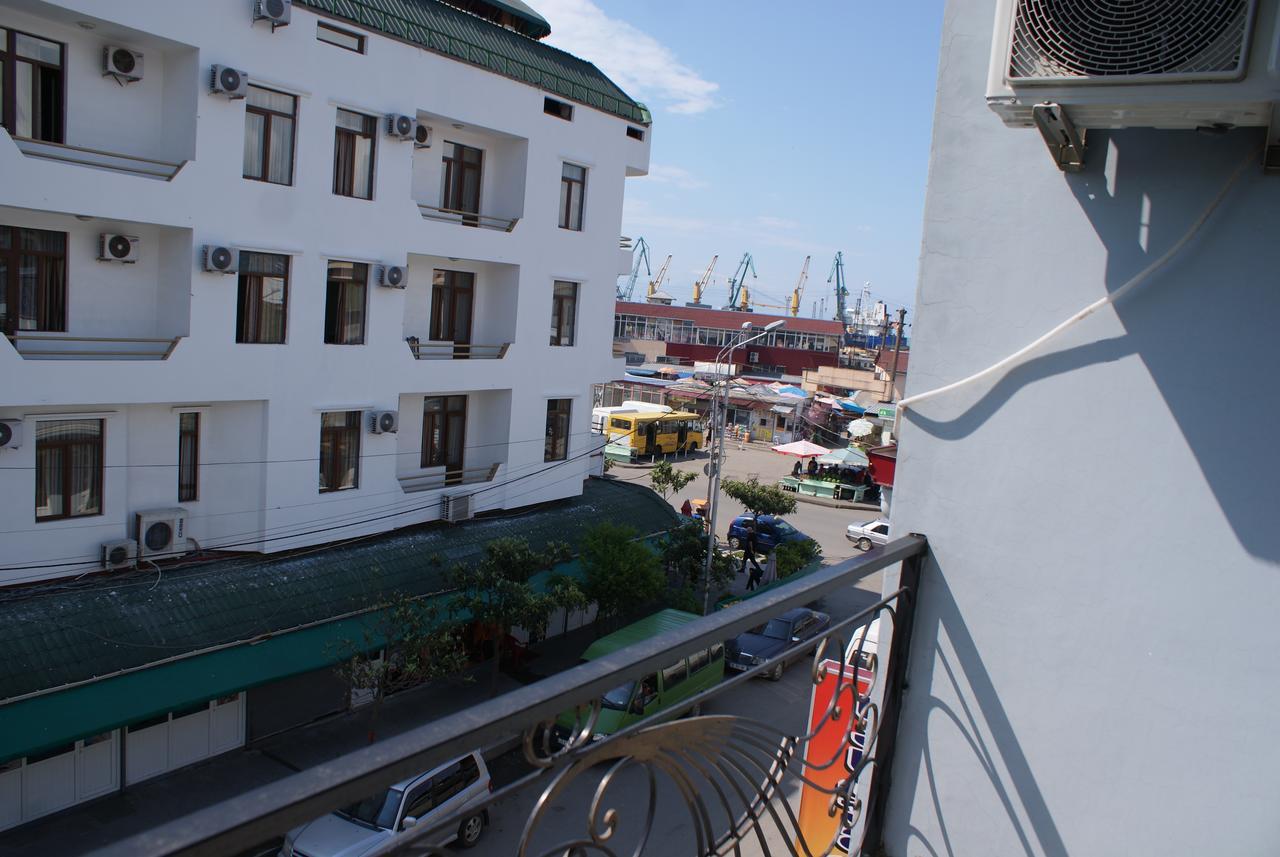 Hotel Vakhtanguri Batumi Exterior foto